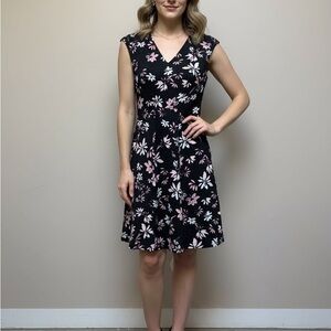 London Style Black and Pink Floral Dress Siae 2P